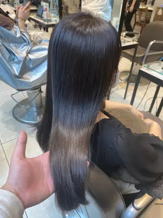 セミロング 美髪矯正透明感カラー 江川 和輝のヘアスタイル