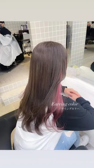 セミロング カラー 抜け感レイヤー︴ ニュアンスカラーのヘアスタイル