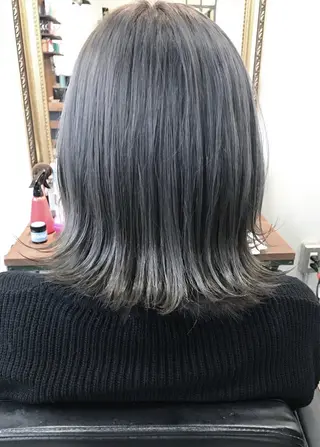 ミディアム カラー 稲田 千夏のヘアスタイル