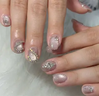 ネイル LAVISH sakiのネイルデザイン