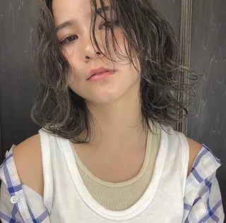 カラー ボブ♡柔らかいカラー 實松栞理のヘアスタイル