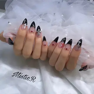 ネイル Mistic.R 川崎店 渋谷のマツエク・マツパデザイン
