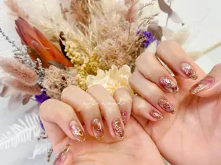 ネイル e’s nail Lumièreのネイルデザイン