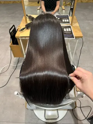 ロング 髙橋 美妃のヘアスタイル