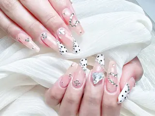 ネイル 🎀M nails✨ ビューティーのネイルデザイン
