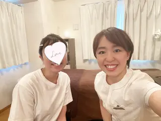 ミディアム カラー パーマ ヘアアレンジ メンズ キッズ ネイル マツエク・マツパ ニキビ跡専門サロン Ａｉｎａのエステ・リラクイメージ