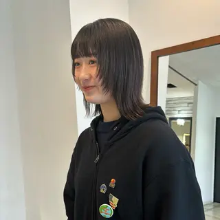ミディアム 的場 莉音のヘアスタイル