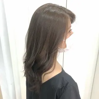 セミロング カラー TRENCH 相澤 果歩のヘアスタイル