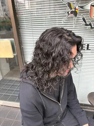 ロング パーマ メンズ 溝江 太一のヘアスタイル