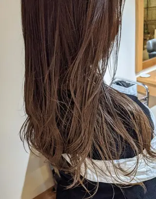 ロング カラー マエハラ ナナのヘアスタイル