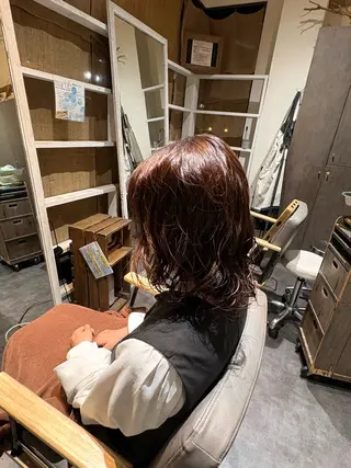 ミディアム パーマ 柴田 胡桃のヘアスタイル