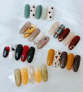 ネイル 胡蝶蘭レディースサロ ンNailMOKAのネイルデザイン