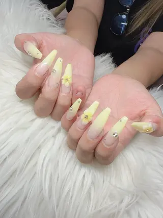 ネイル Lee Nailsのネイルデザイン