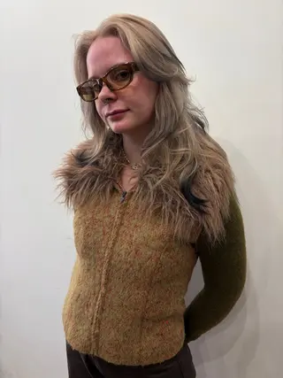 カラー りく 海外ヘアー オシャレのヘアスタイル