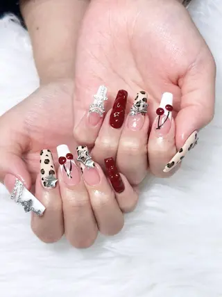 ネイル AURA NAIL 上前津のネイルデザイン