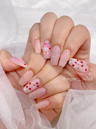 MoON...❤︎ MeGuのネイルデザイン