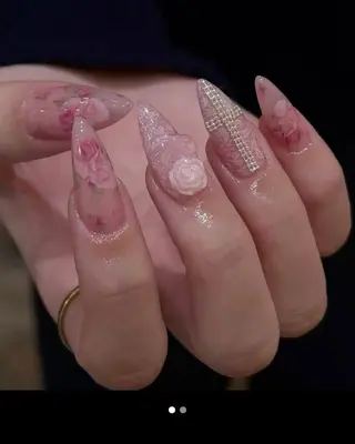 ネイル Luna Nailsのネイルデザイン