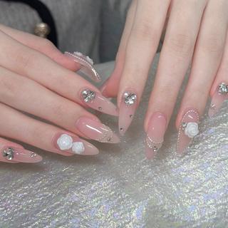 ネイル Queens テイのネイルデザイン