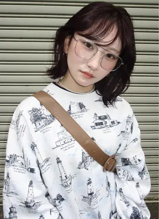 カラー MI KUのヘアスタイル