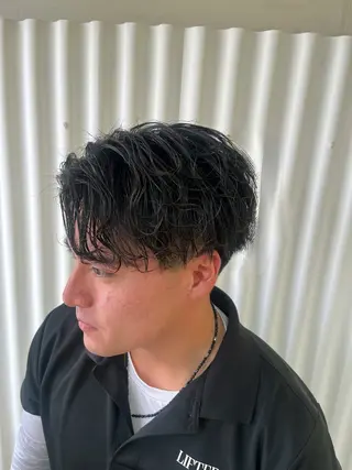 メンズ 鶴 章英のヘアスタイル
