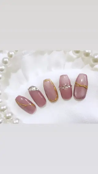 ネイル AYA Reginaのネイルデザイン