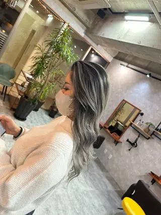 ロング andKおもろまち店 艶ダブルカラー✨のヘアスタイル