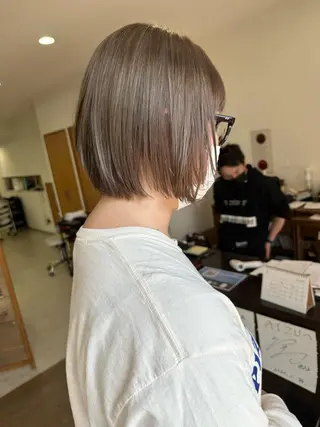 ショート カラー ブリーチカラー🫧 森　凪沙のヘアスタイル