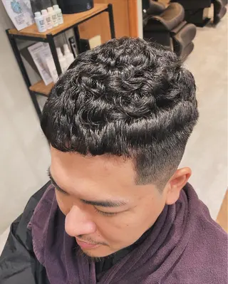 ショート パーマ メンズ 倉山 将貴のヘアスタイル