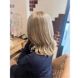 セミロング 西村 雪菜のヘアスタイル