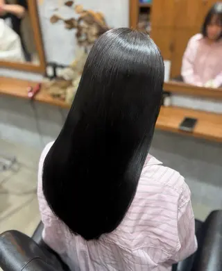 カラー 今枝莉菜 上品なツヤカラーのヘアスタイル