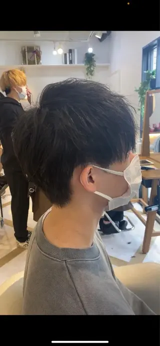 ショート パーマ ハイトーン&透明感 カラー☘️片山優陽のヘアスタイル