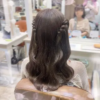 ヘアアレンジ 🎼デザインカラー ヘアメ たま🎀のヘアスタイル