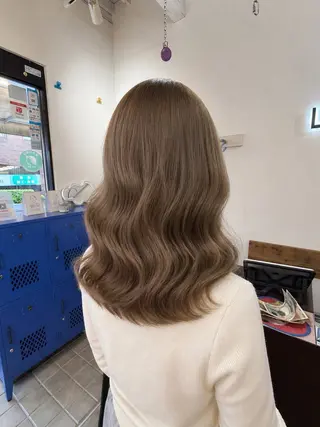 カラー LUCK モミジのヘアスタイル