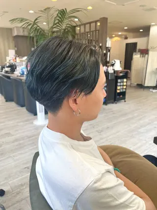 ミディアム カラー メンズ 佐藤 瑚碧のヘアスタイル