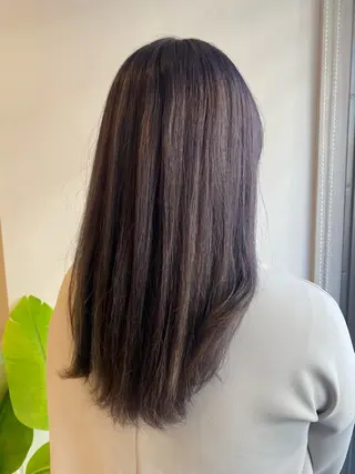セミロング カラー yuzuki Agu臼井のヘアスタイル