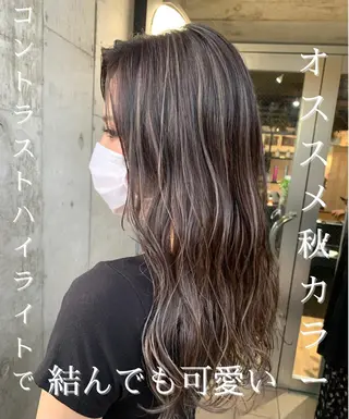 ロング カラー ミルクティーベージュ ブリーチ 店長 清水のヘアスタイル