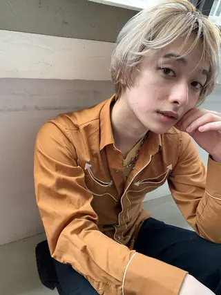 ショート カラー メンズ 💓パーマ，💗 レイヤーカットのヘアスタイル