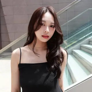 ロング カラー ヘアアレンジ レイヤーカット🤍 RINAのヘアスタイル