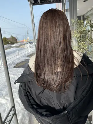 ロング カラー 齋藤 佳以のヘアスタイル