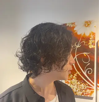 パーマ メンズ 𝓜𝓮𝓛𝓲𝓟 冨樫果楠のヘアスタイル