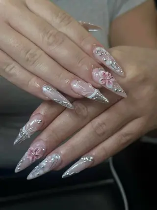ネイル Iconic Nailのネイルデザイン