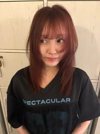 セミロング 山内 めいのヘアスタイル
