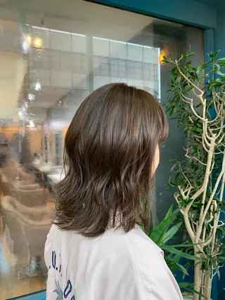 セミロング カラー パーマ ヘアアレンジ Loa misakiのヘアスタイル