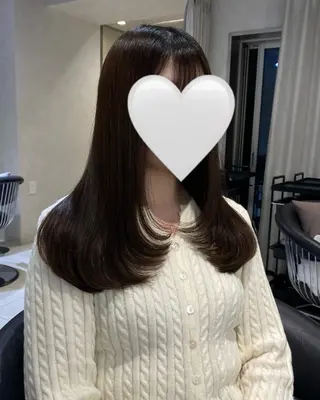 セミロング 上品ハイトーン×艶 カラー🤍／ふうかのヘアスタイル