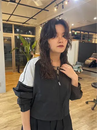 ロング パーマ Basis 田口豪司のヘアスタイル