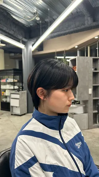 ショート ESQUISSE リコのヘアスタイル