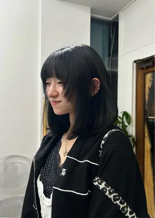 ミディアム カラー 木藤 優杏のヘアスタイル