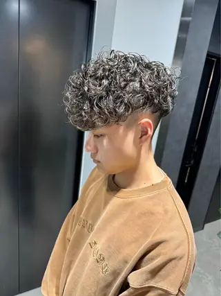 ショート パーマ メンズ 女子ウケNo.1メン ズヘアー流行先端🔥のヘアスタイル