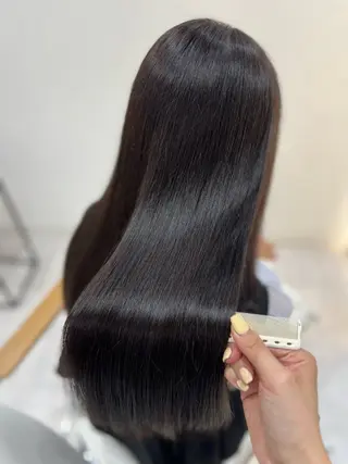 ロング カラー Zina aimiのヘアスタイル