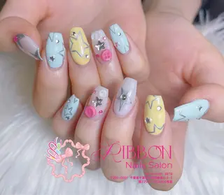 ネイル Luna ri..のネイルデザイン